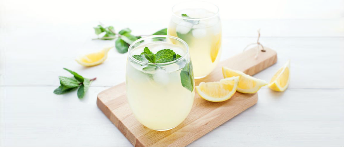 Descubra 6 boas razões porque a água com limão é ótima pela manhã!